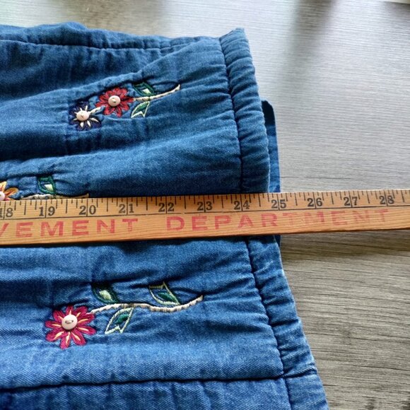 Vintage Life Style Plus Woman's Cotton Floral Embroidered Button Front Shirt - Picture 7 of 9